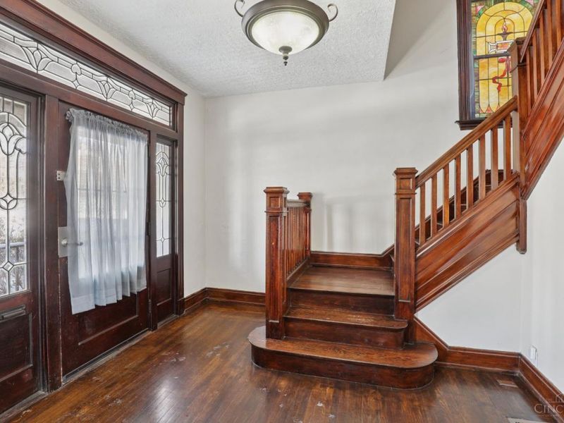 4261 W Eighth Street, Cincinnati, OH 45205 Photo 2