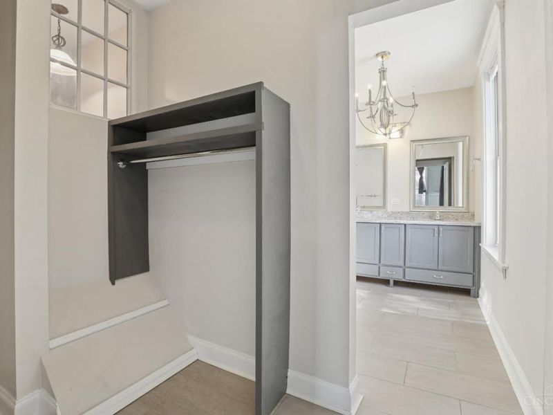 4261 W Eighth Street, Cincinnati, OH 45205 Photo 20