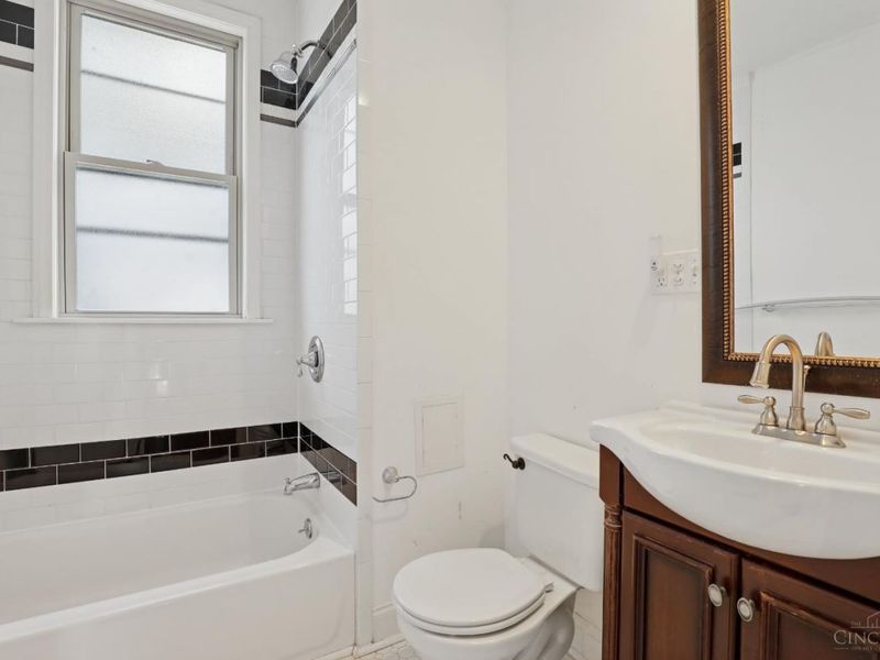 4261 W Eighth Street, Cincinnati, OH 45205 Photo 26