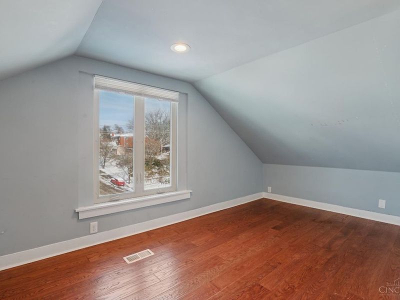 4261 W Eighth Street, Cincinnati, OH 45205 Photo 29