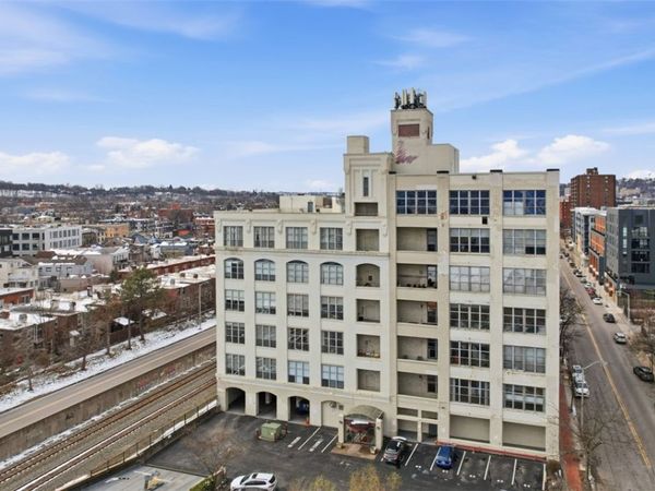 5850 Centre Ave, Unit 701, Pittsburgh, PA 15206