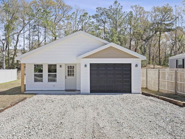 3660 Lakeview Drive SW, Supply, NC 28462