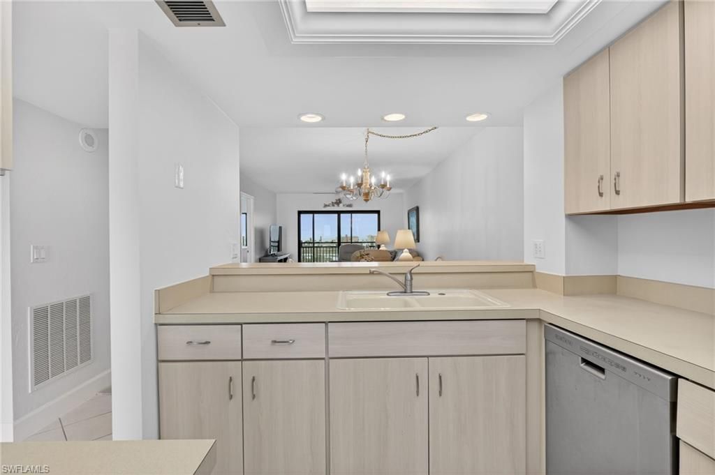 4263 Bay Beach Ln, Unit 815, Fort Myers Beach, FL 33931 Photo