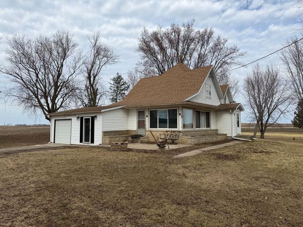 5825 Highway 30 E, Blooming Prairie, MN 55917