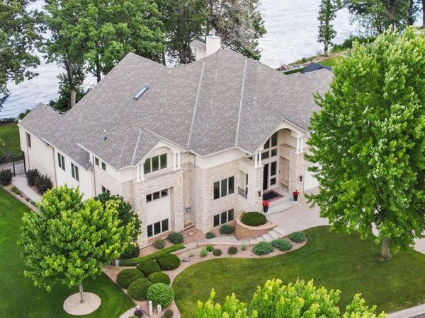 705 W River Parkway, Champlin, MN 55316
