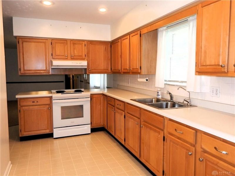 3599 Mary Ann Drive, Clearcreek Township, OH 45036 Photo 6