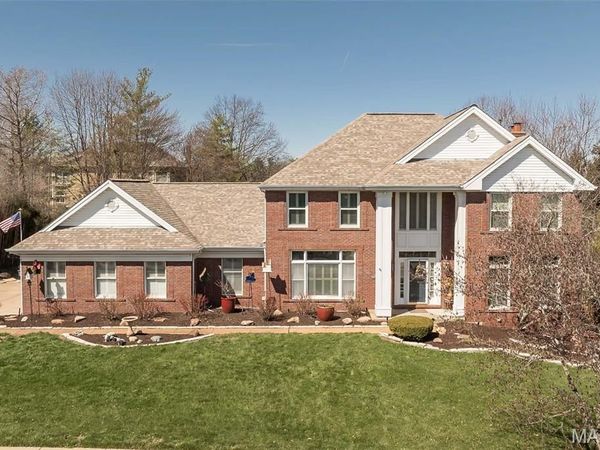 2029 Brook Hill Lane, Chesterfield, MO 63017