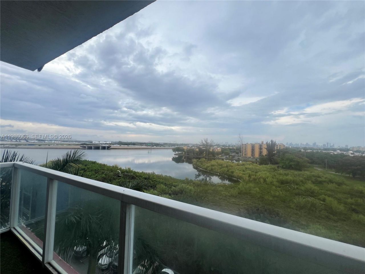 5077 NW 7th St, Unit 709, Miami, FL 33126 Photo