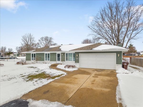 590 Brentwood Road , Machesney Park, IL 61115