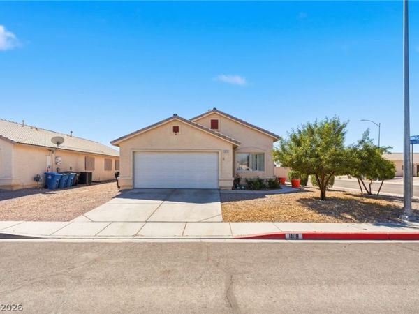 1919 Thunder Storm Avenue , North Las Vegas, NV 89032
