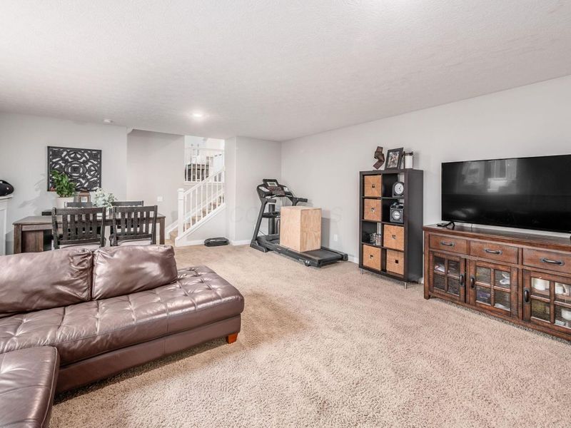 954 Kentucky Circle , Marysville, OH 43040 Photo 36