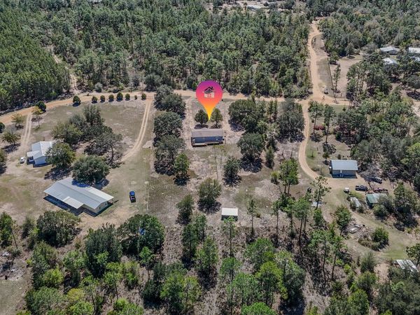 2442 Pinewood Drive, Chipley, FL 32428