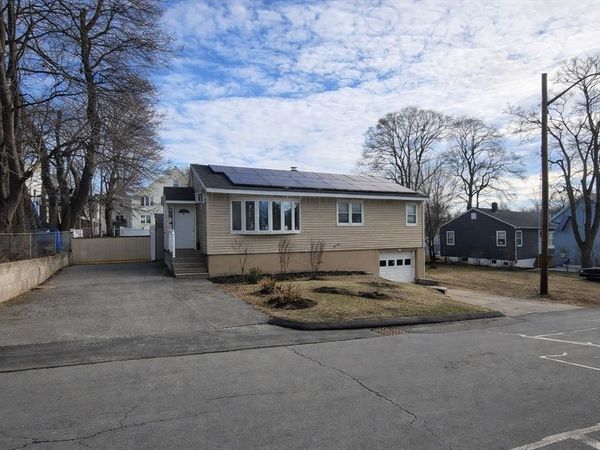 52 8th Avenue, Haverhill, MA 01830
