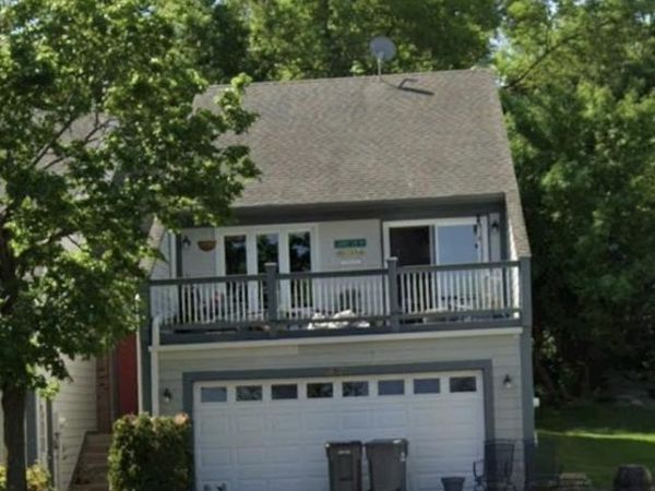 313 E Lake Street , Waconia, MN 55387