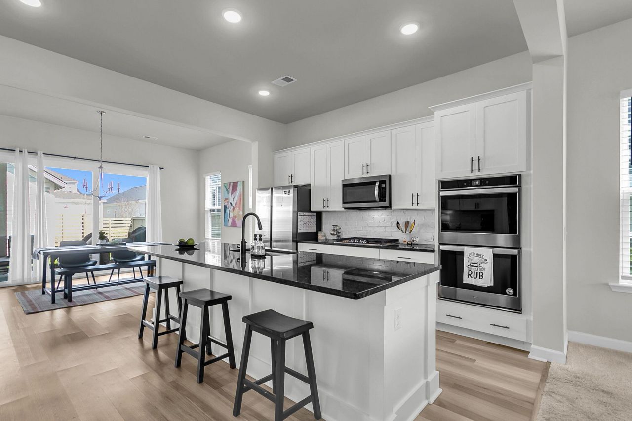 608 Blueway Avenue Photo 13