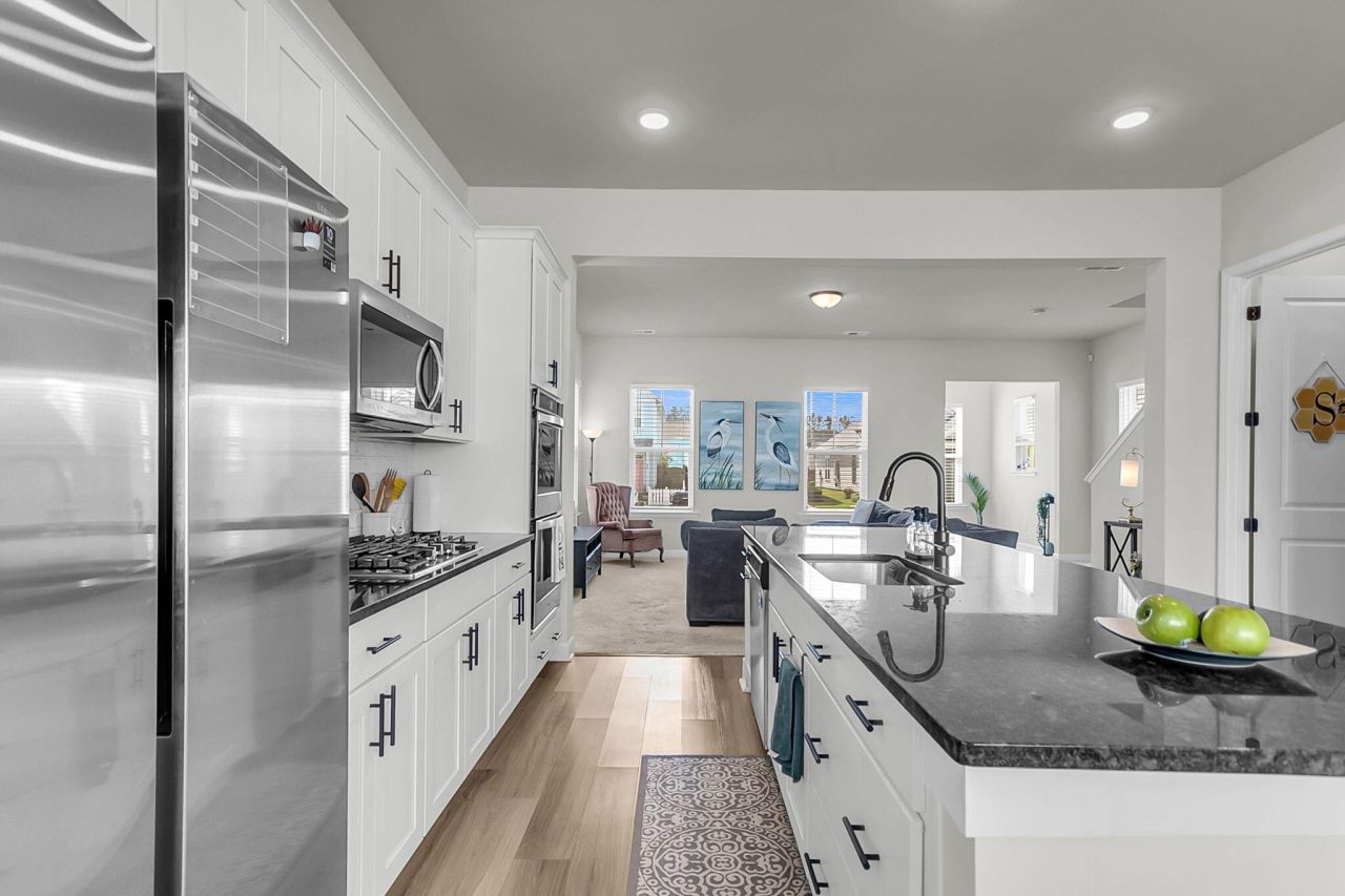 608 Blueway Avenue Photo 16