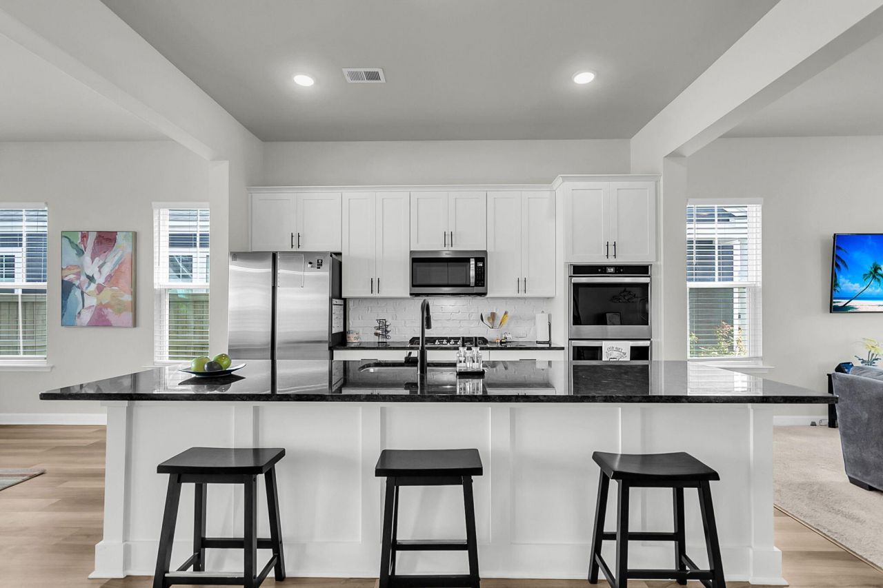 608 Blueway Avenue Photo 17