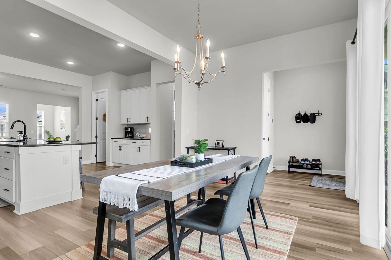 608 Blueway Avenue Photo 21