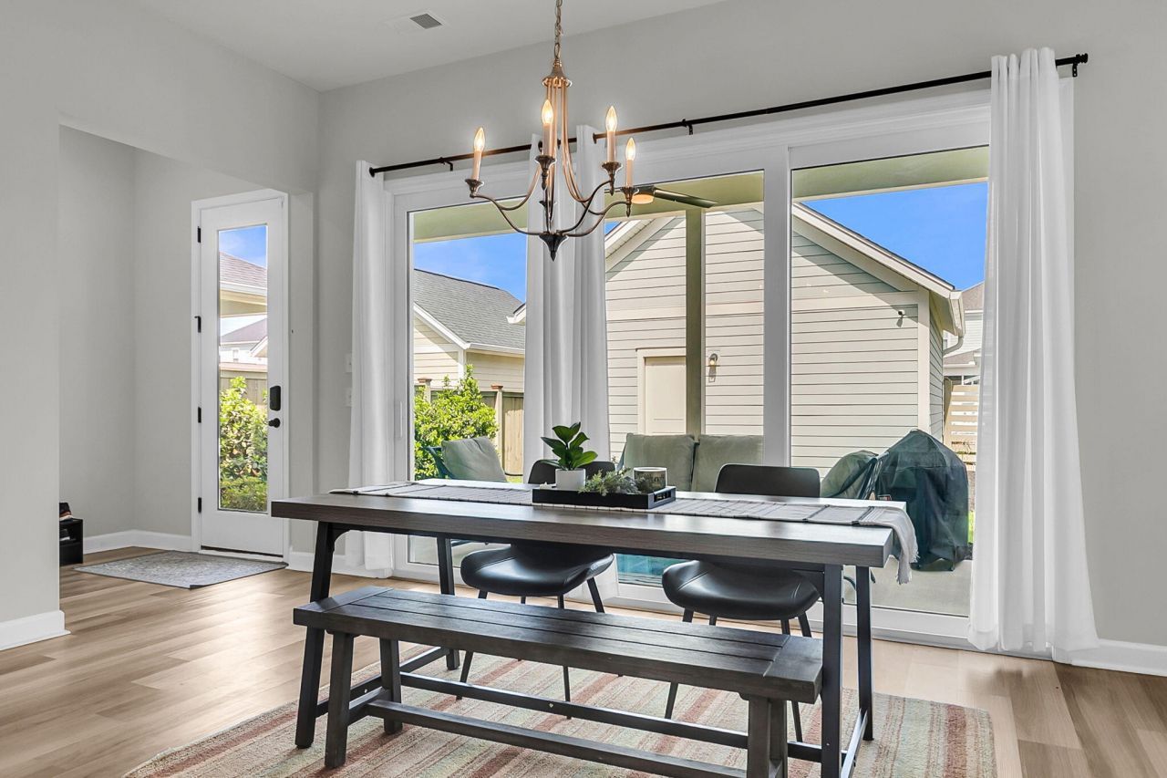 608 Blueway Avenue Photo 23