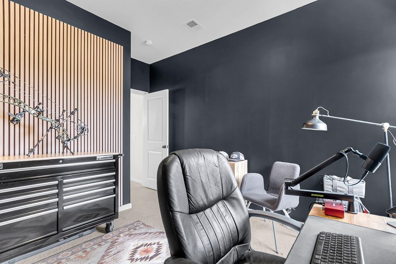 608 Blueway Avenue Photo 32