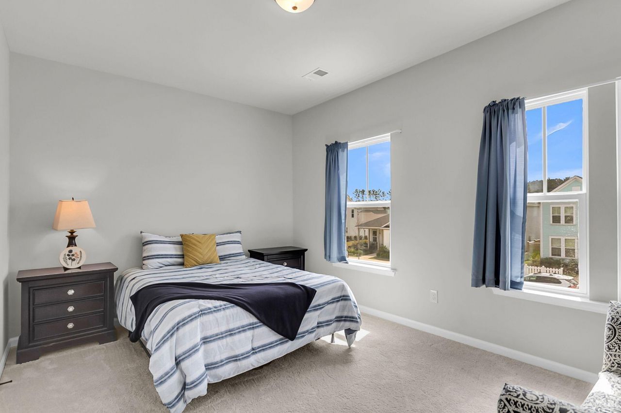 608 Blueway Avenue Photo 35