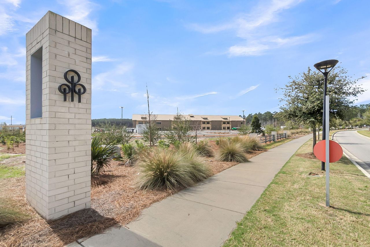 608 Blueway Avenue Photo 47