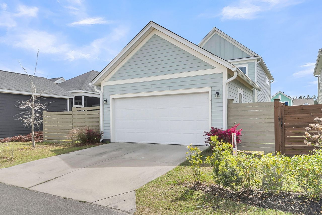 608 Blueway Avenue Photo 7