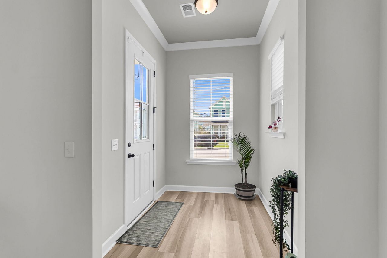 608 Blueway Avenue Photo 8