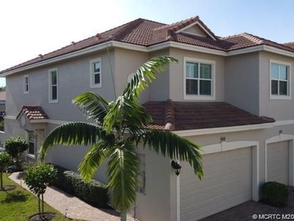 566 SW Glen Crest Way, Stuart, FL 34997