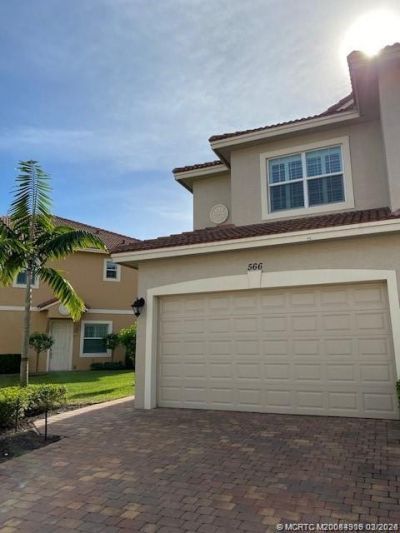 566 SW Glen Crest Way, Stuart, FL 34997 Photo