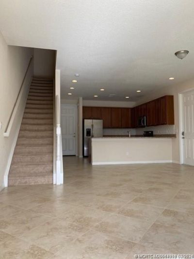 566 SW Glen Crest Way, Stuart, FL 34997 Photo