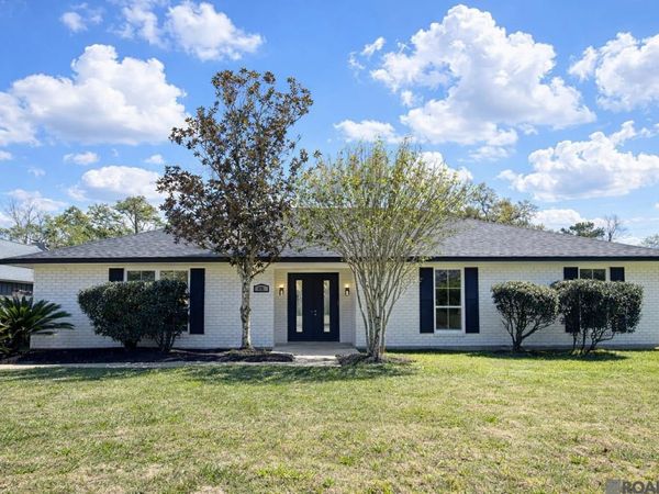 576 College Hill Dr, Baton Rouge, LA 70808