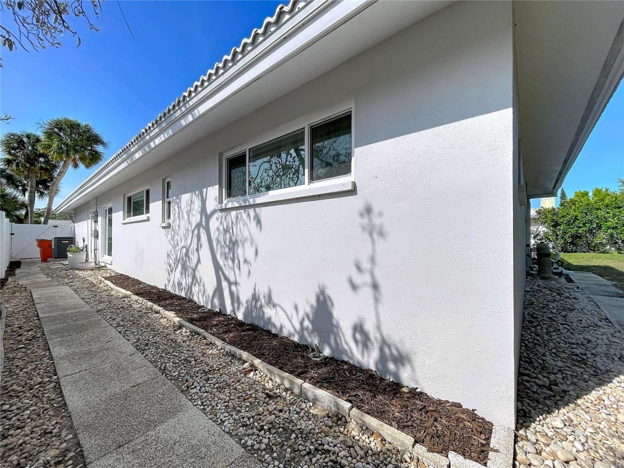 13879 Kimberly Drive, Largo, FL 33774 Photo