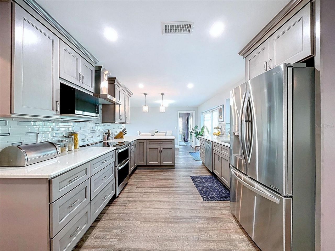 13879 Kimberly Drive, Largo, FL 33774 Photo