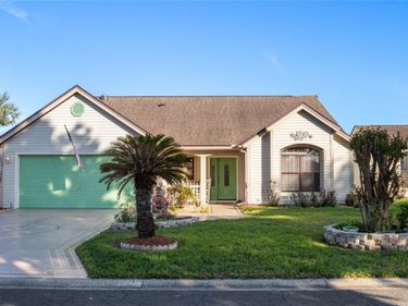 611 LISBON LANE, THE VILLAGES, FL 32159