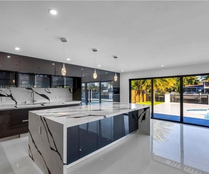 406 Holiday Dr , Hallandale Beach, FL 33009 Photo