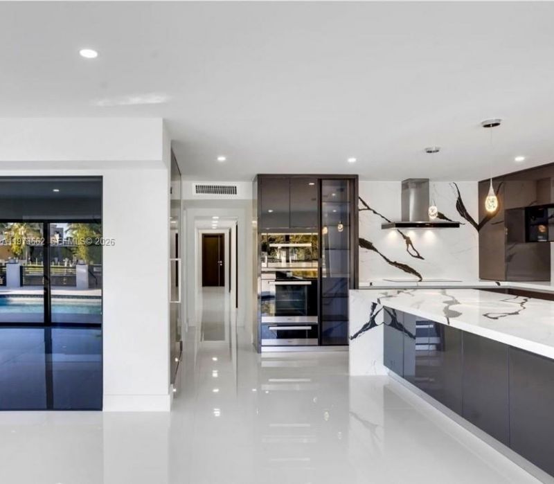 406 Holiday Dr , Hallandale Beach, FL 33009 Photo