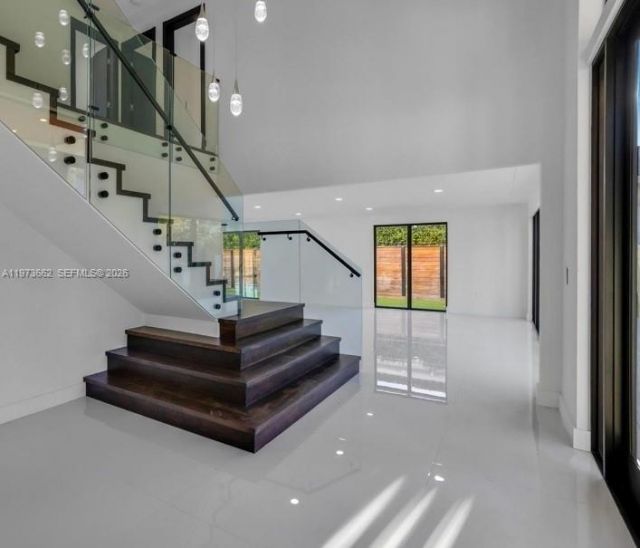 406 Holiday Dr , Hallandale Beach, FL 33009 Photo