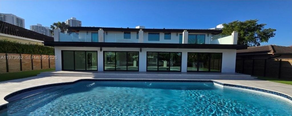 406 Holiday Dr , Hallandale Beach, FL 33009 Photo