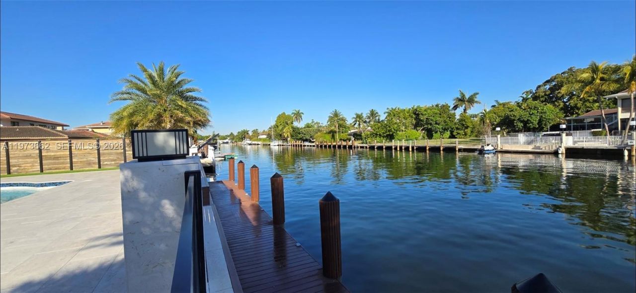 406 Holiday Dr , Hallandale Beach, FL 33009 Photo