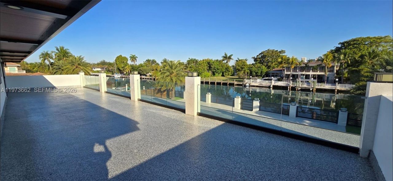 406 Holiday Dr , Hallandale Beach, FL 33009 Photo