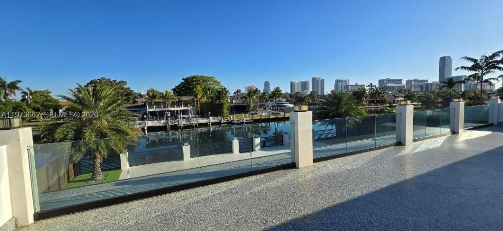 406 Holiday Dr , Hallandale Beach, FL 33009 Photo