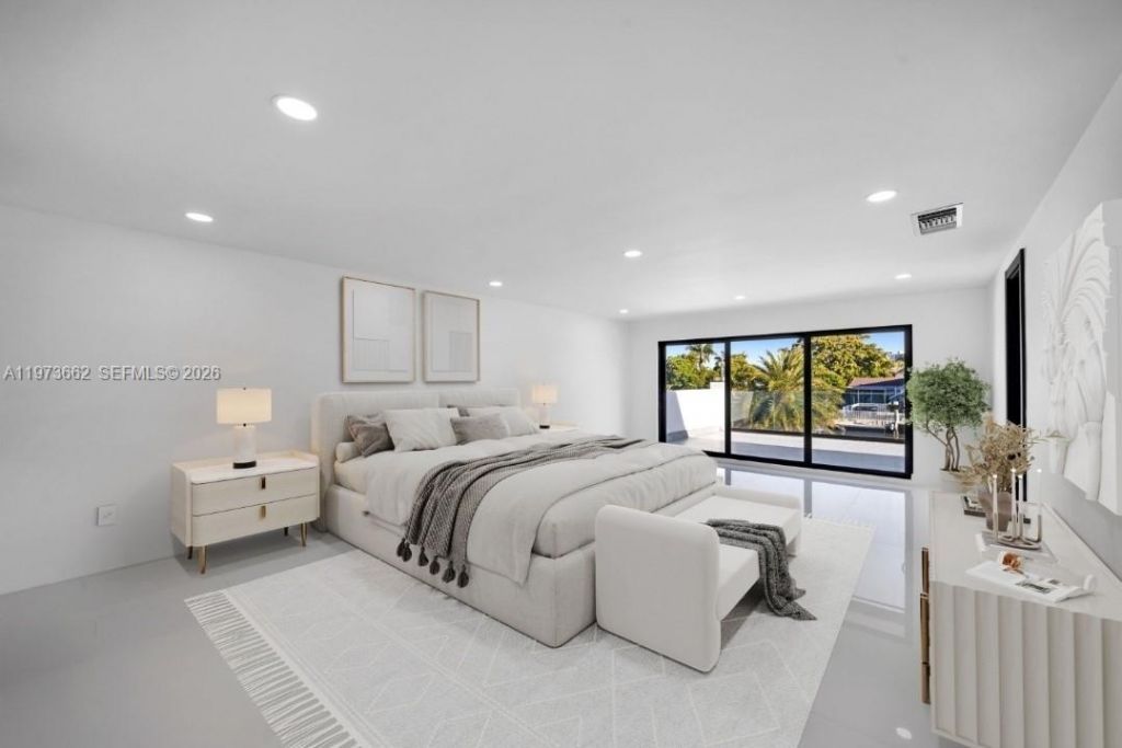 406 Holiday Dr , Hallandale Beach, FL 33009 Photo