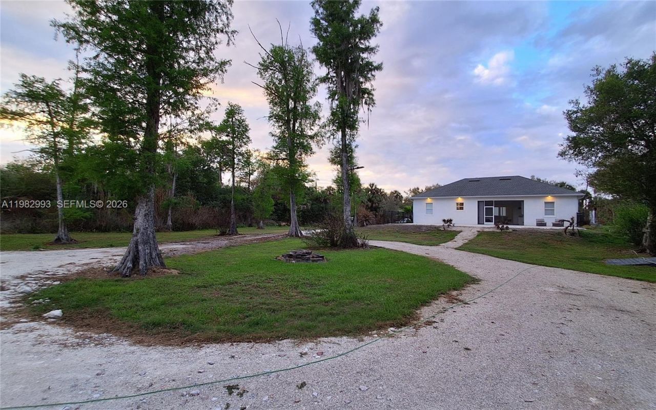 3646 28th Ave Se, Naples, FL 34117 Photo