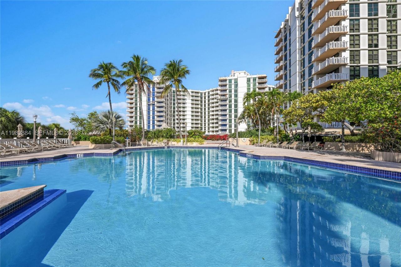 1111 Crandon Blvd, Unit C504, Key Biscayne, FL 33149 Photo
