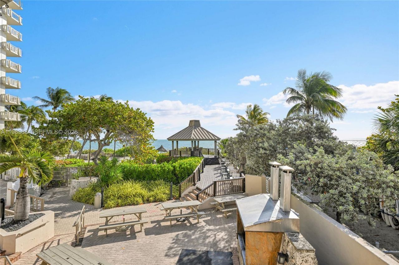 1111 Crandon Blvd, Unit C504, Key Biscayne, FL 33149 Photo