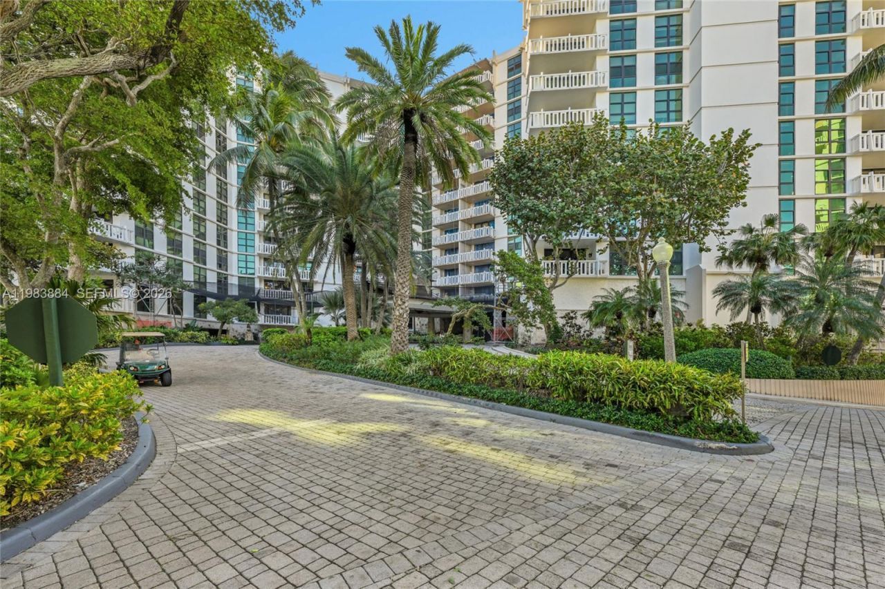 1111 Crandon Blvd, Unit C504, Key Biscayne, FL 33149 Photo