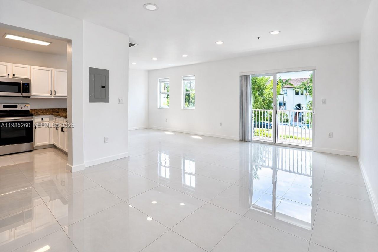 8800 NW 97th Ave, Unit 207, Doral, FL 33178 Photo