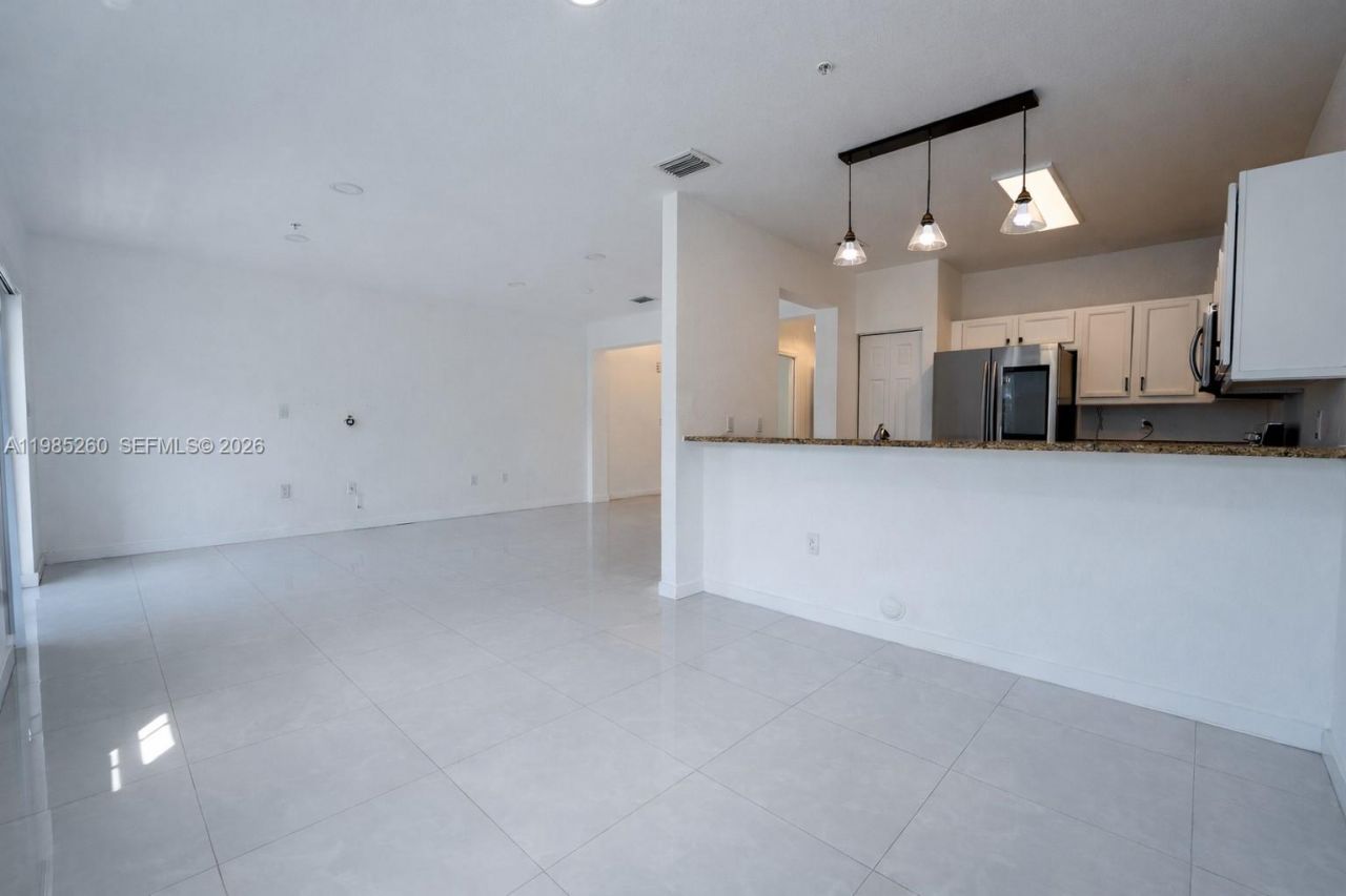 8800 NW 97th Ave, Unit 207, Doral, FL 33178 Photo