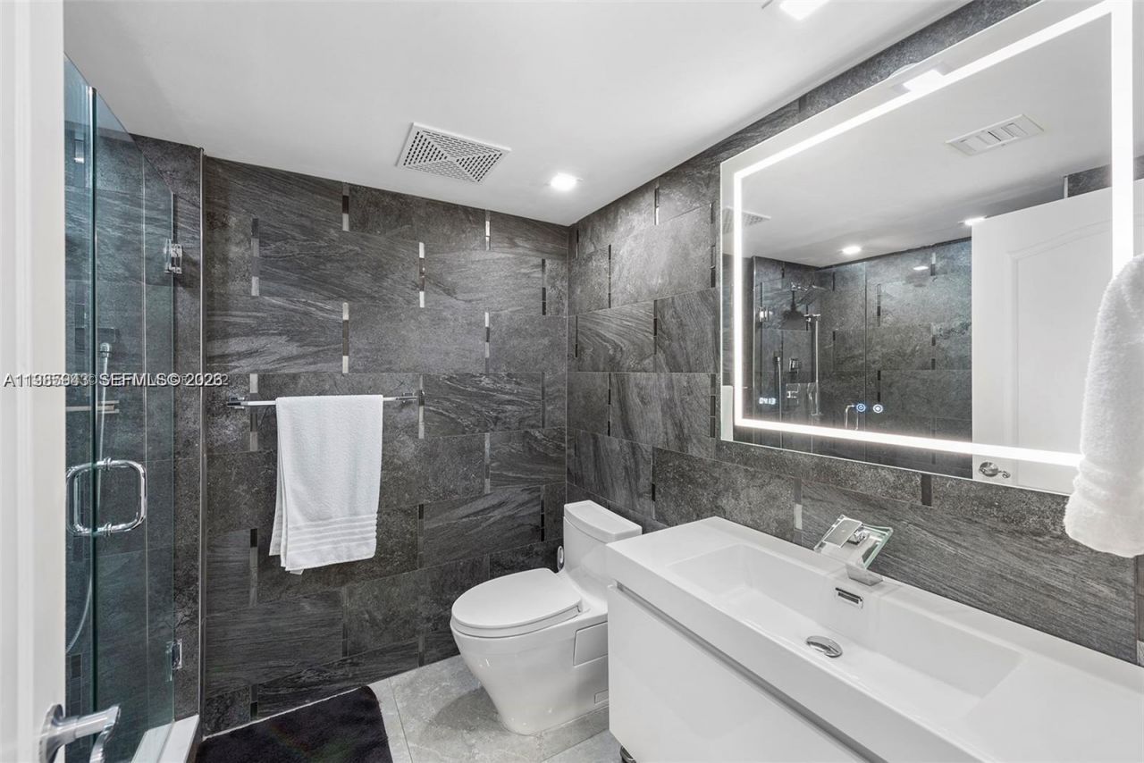 2101 Brickell Ave , Unit 506, Miami, FL 33129 Photo